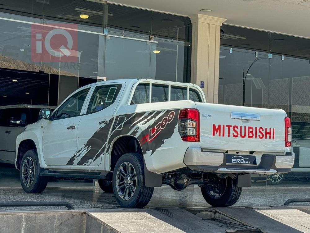 میتسوبیشی L200